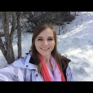 Meet your Posher, Elisabeth